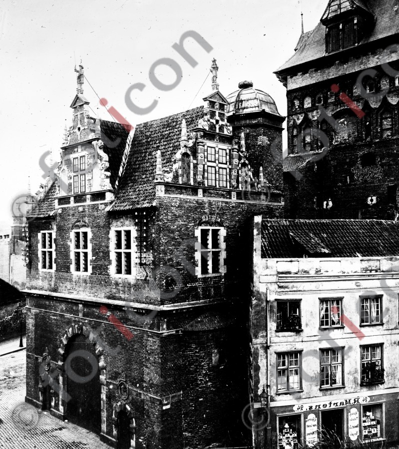 Das Peinkammertor | The Peinkammertor - Foto foticon-600-simon-danzig-004-sw.jpg | foticon.de - Bilddatenbank für Motive aus Geschichte und Kultur